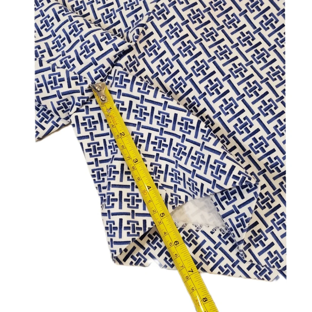 The Limited Women's‎ Blue White Geometric Flat Front Shorts Size 4